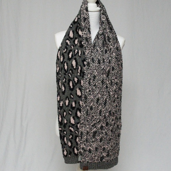 C.C Exclusives Soft Leopard Print Knit Scarf - Picture 1 of 5